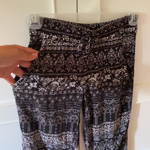 Relaxed fit Boho pants. - Picture 2 of 2